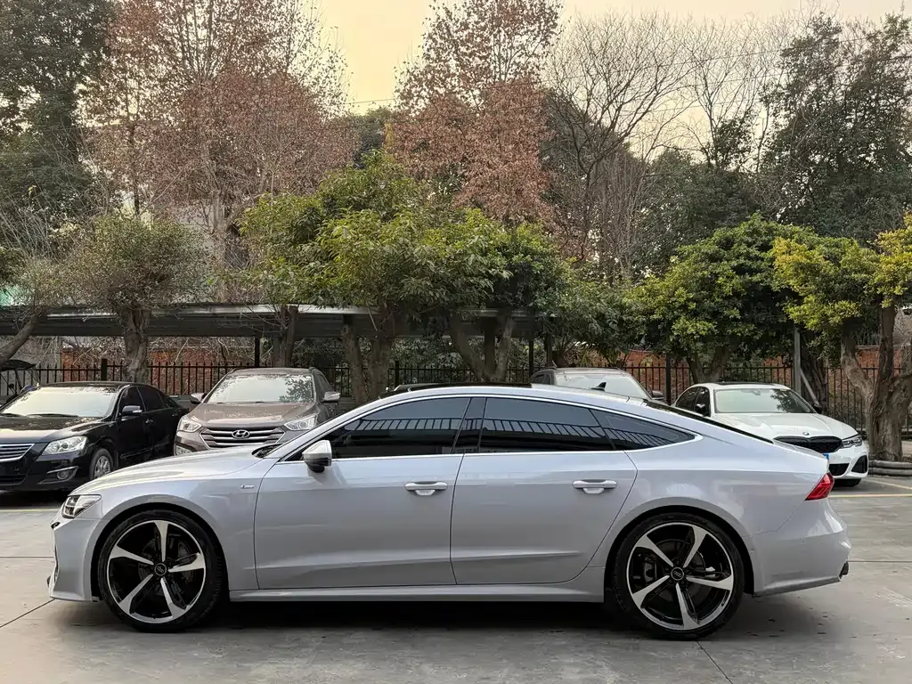 Audi A7 — фото 10
