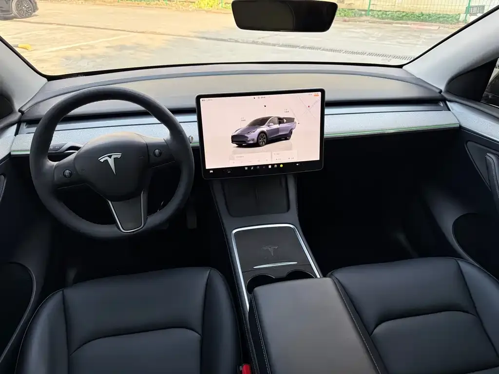 Tesla Model Y — фото 2