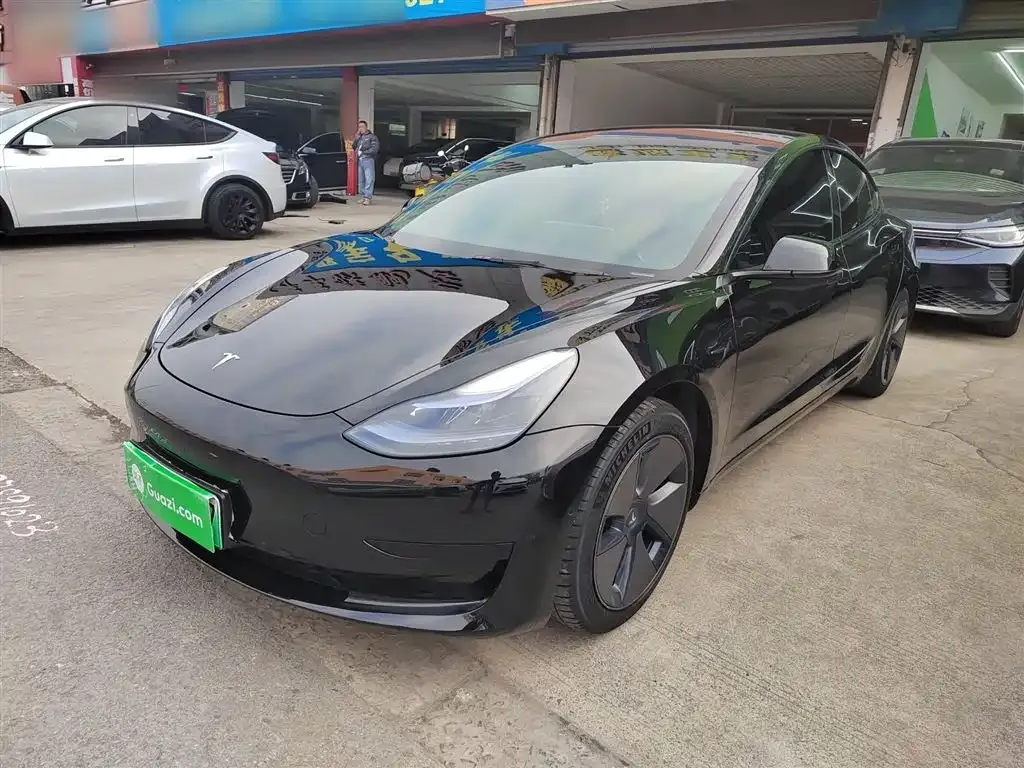 Tesla Model 3 — фото 4