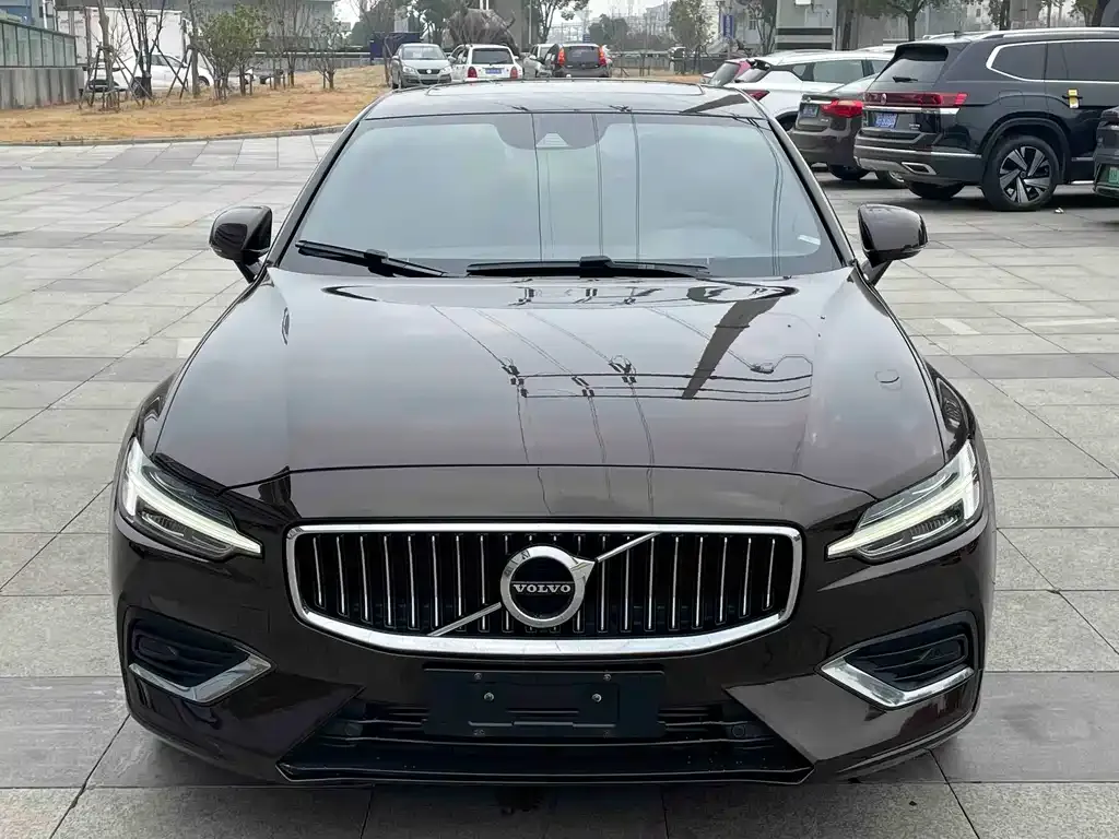 Volvo S60 — фото 3