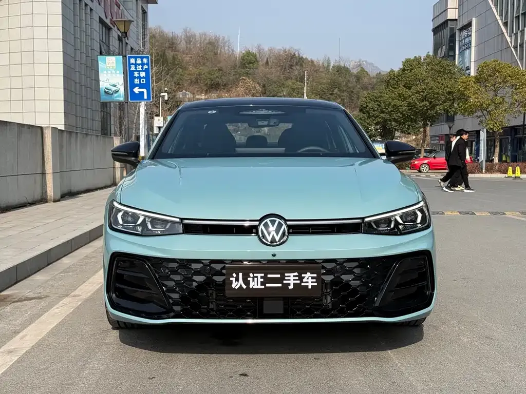 Volkswagen Passat — фото 5