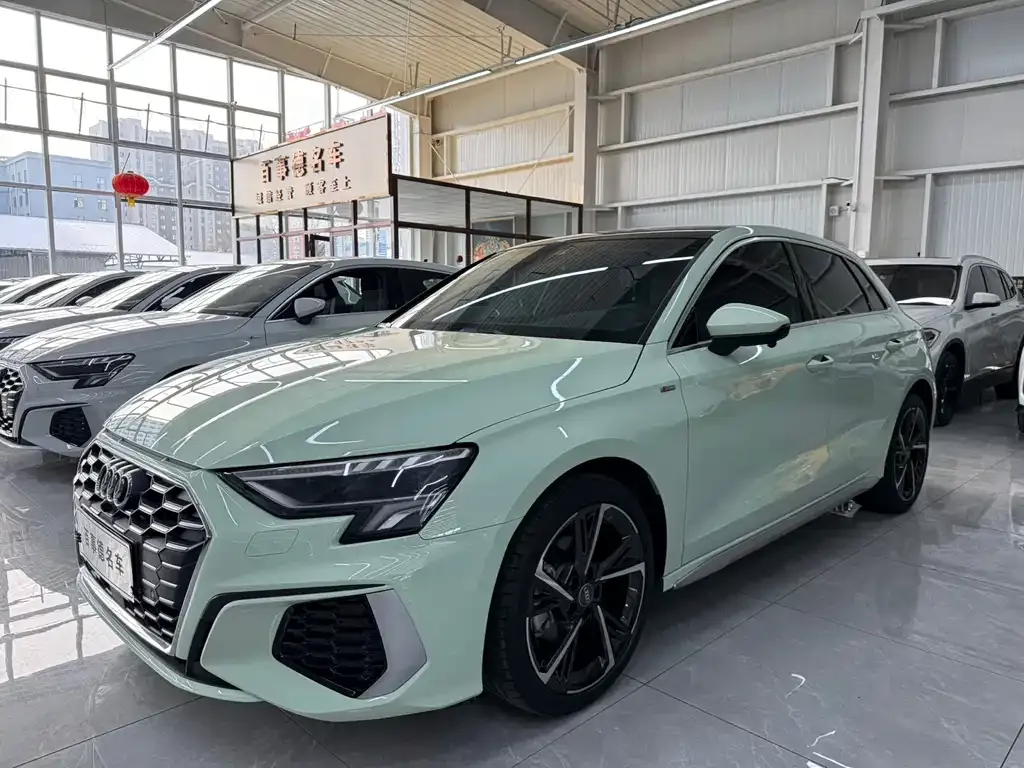 Audi A3 — фото 1