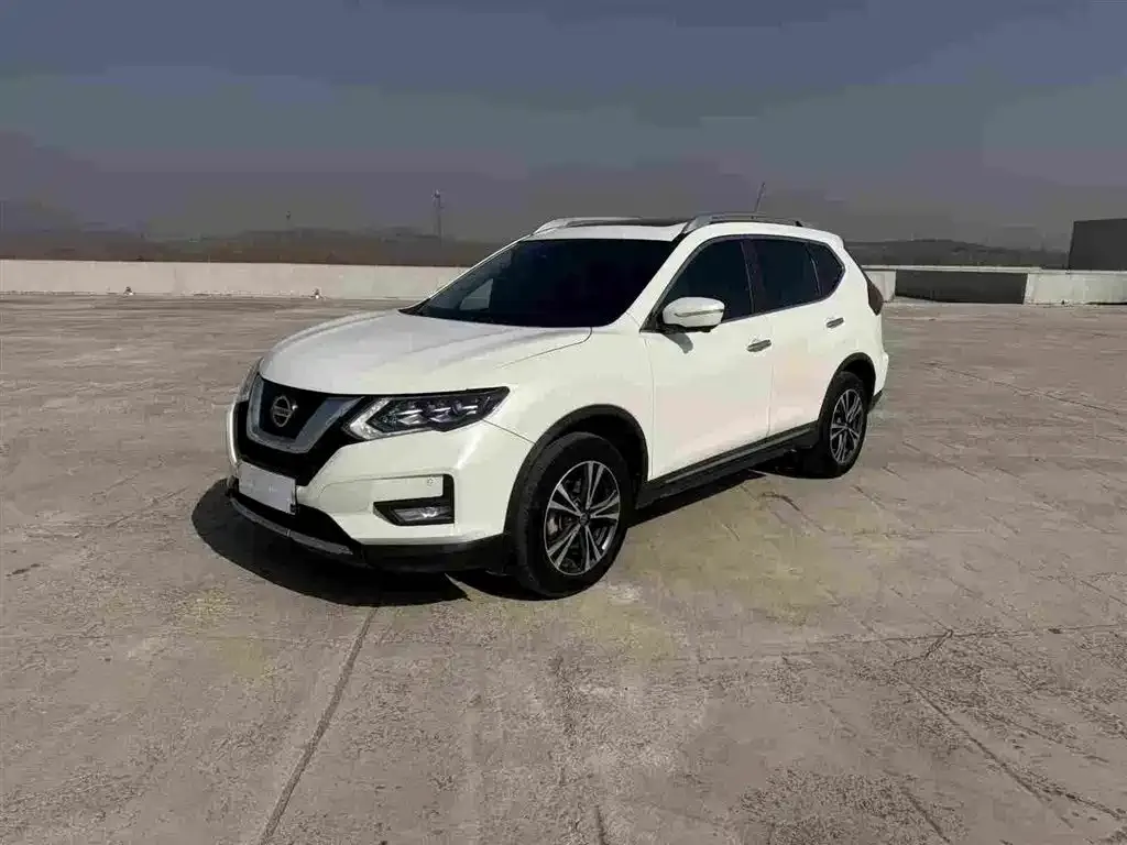Nissan X-Trail — фото 1