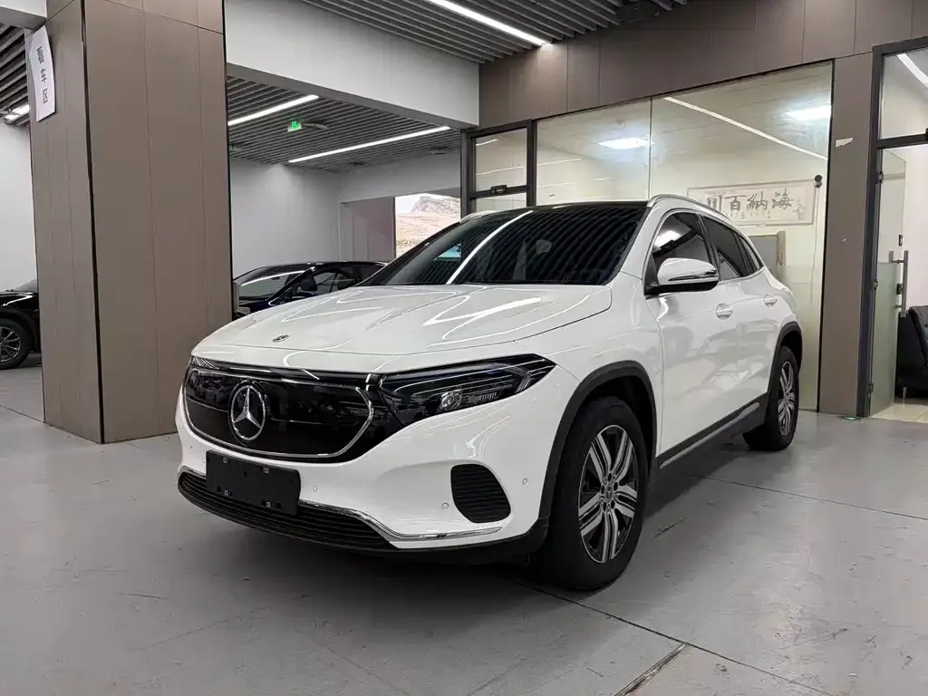 Mercedes-Benz EQA — фото 1