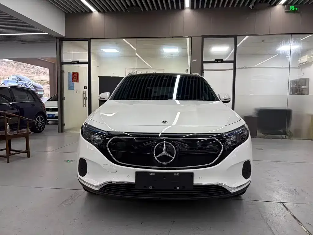 Mercedes-Benz EQA — фото 2