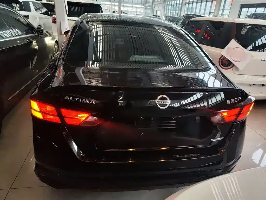 Nissan Teana — фото 9