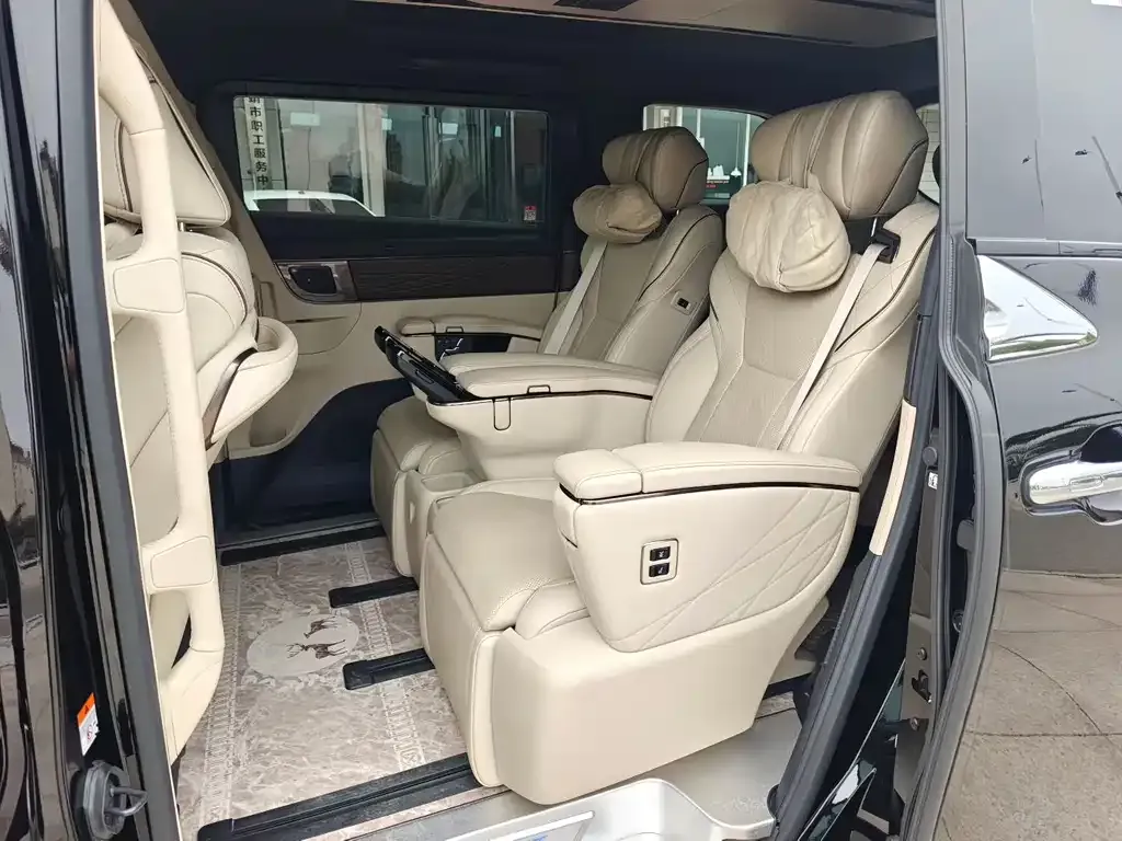 Toyota Vellfire — фото 4