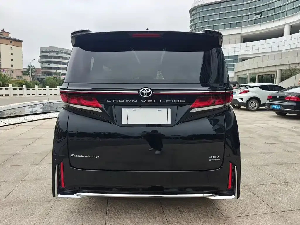 Toyota Vellfire — фото 6