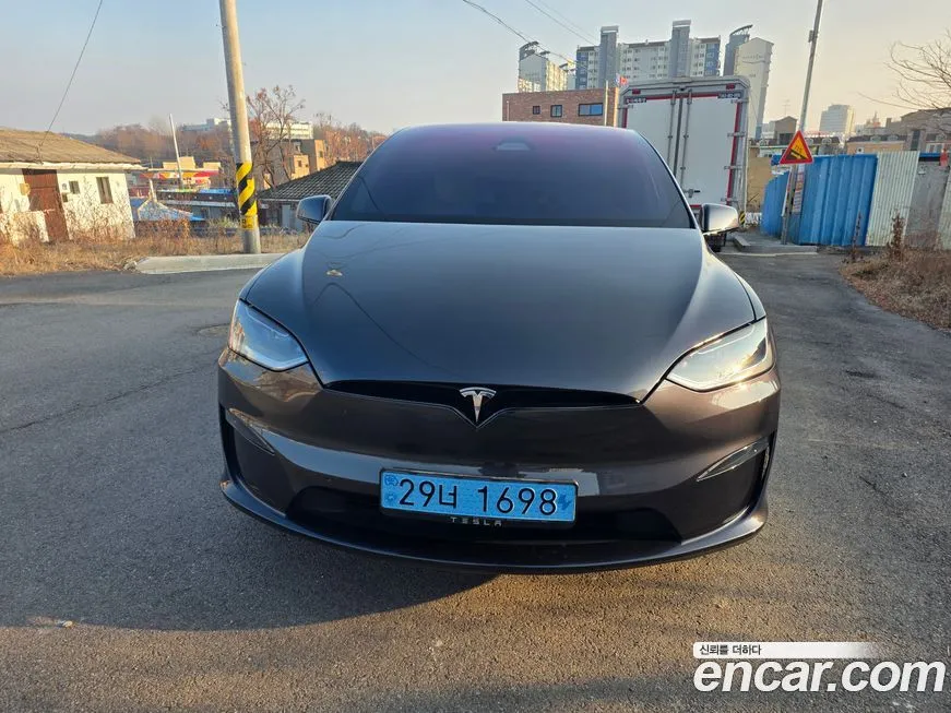 Tesla Model X — фото 7