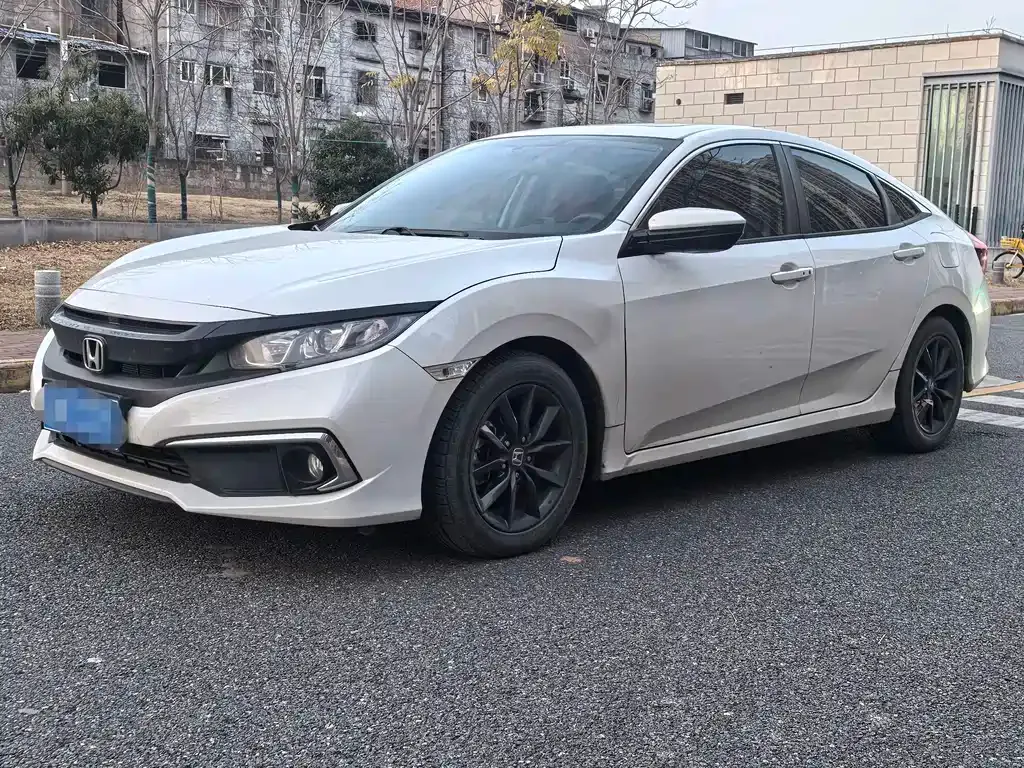 Honda Civic — фото 1