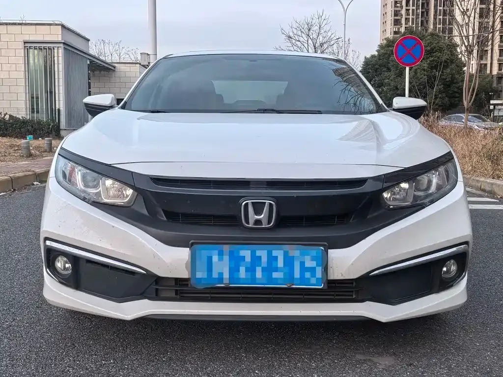 Honda Civic — фото 10