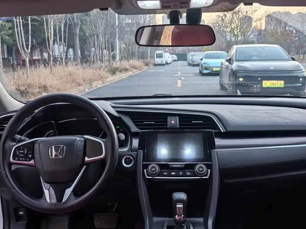 Honda Civic — фото 5