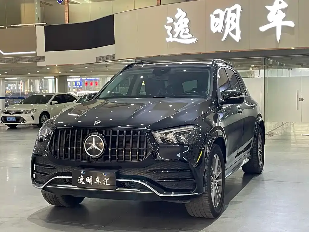 Mercedes-Benz GLE — фото 1