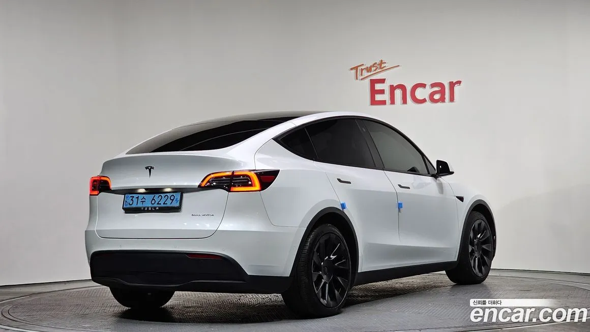 Tesla Model Y — фото 6