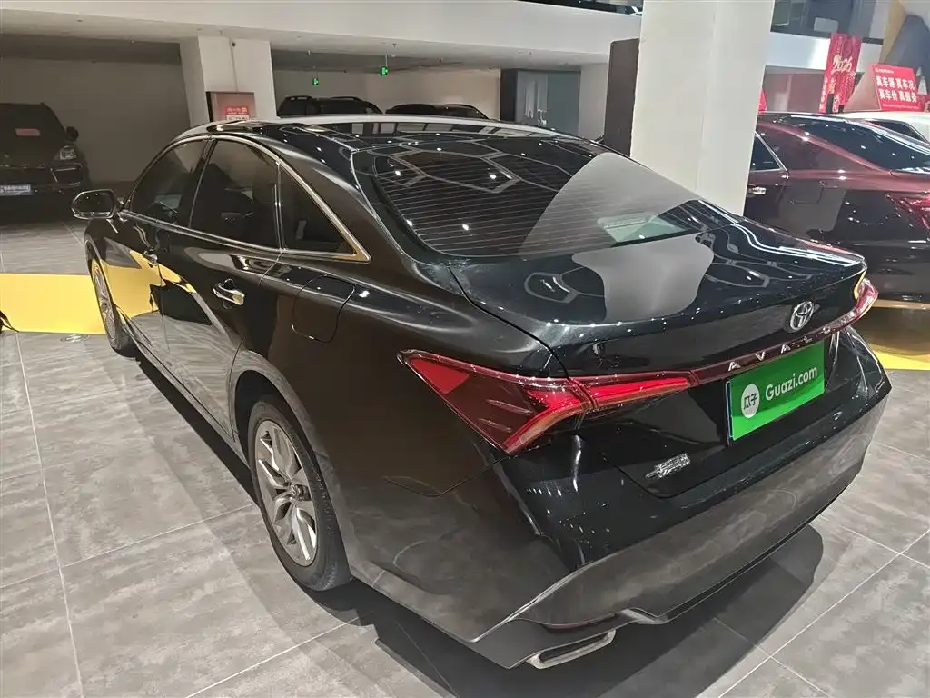 Toyota Avalon — фото 10