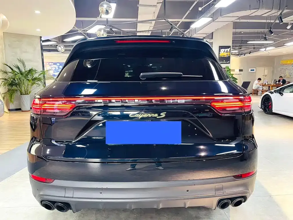 Porsche Cayenne Hybrid — фото 3