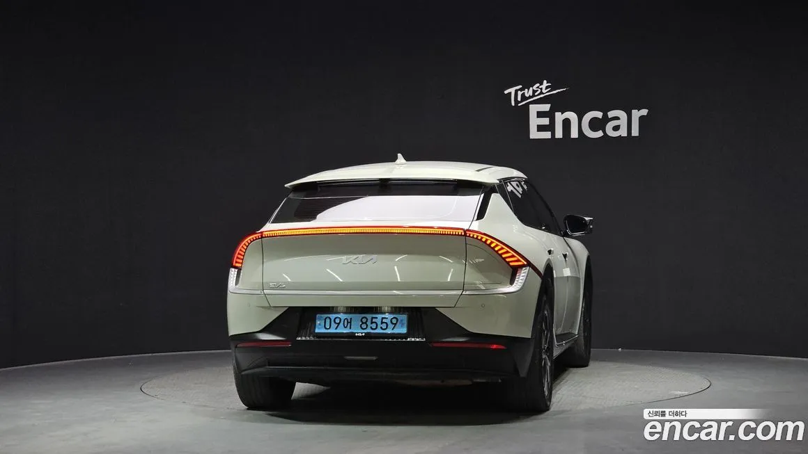 Kia EV6 — фото 6