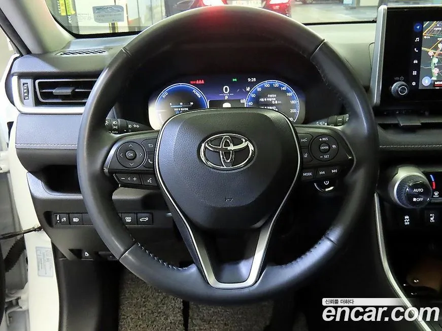 Toyota RAV4 — фото 3