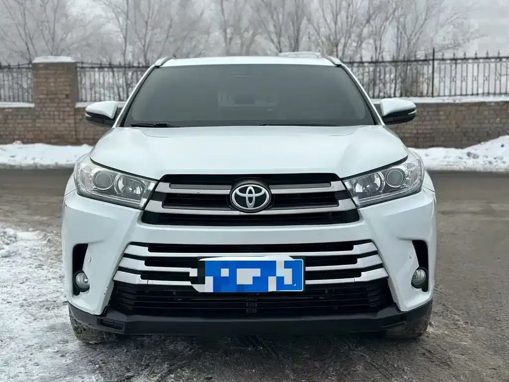 Toyota Highlander — фото 4