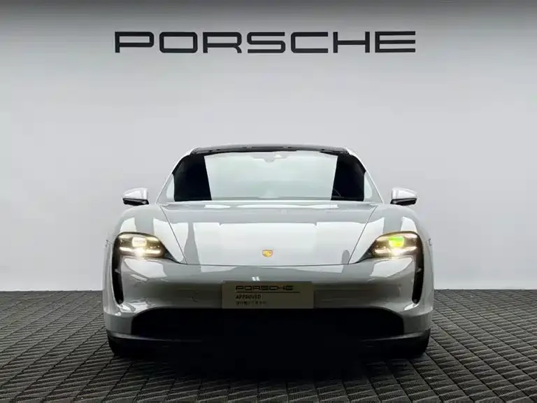 Porsche Taycan — фото 5