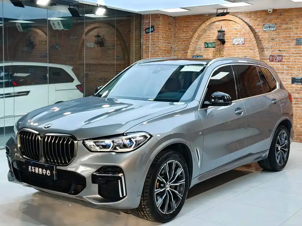 BMW X5 — фото 1