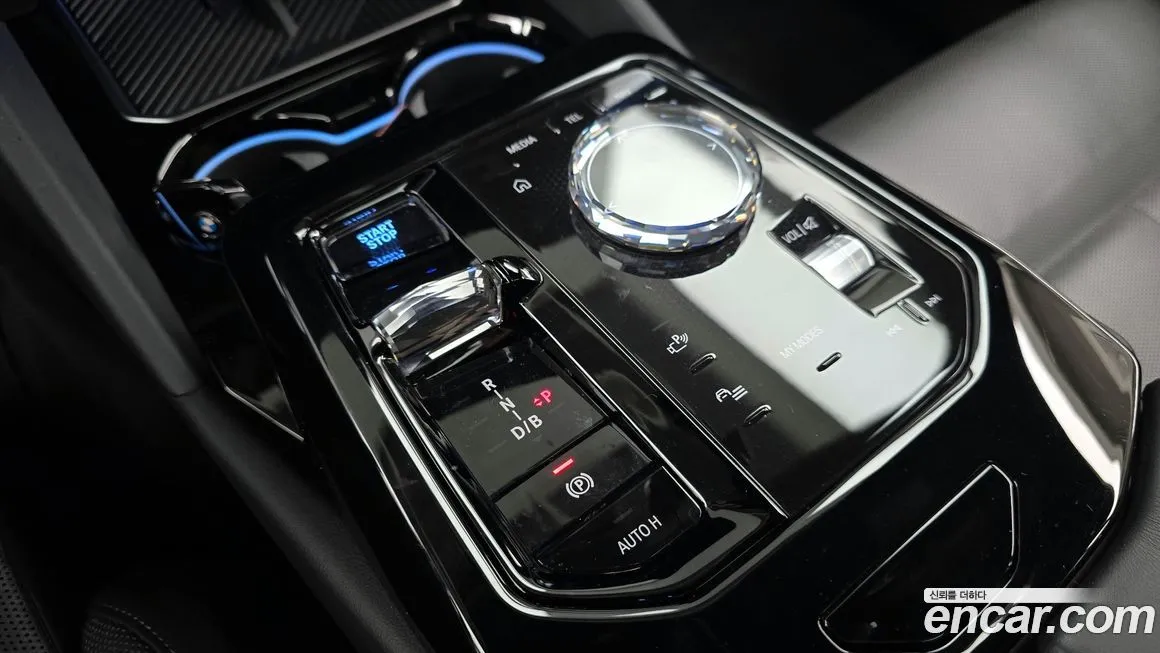 BMW i5 — фото 9