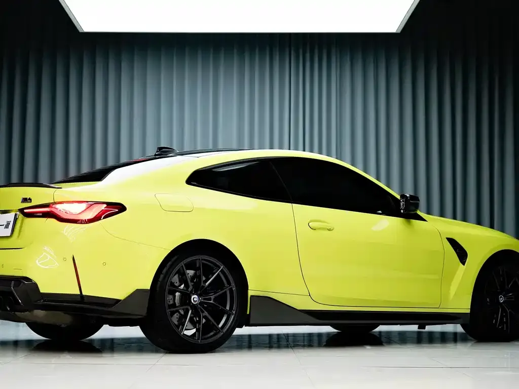 BMW M4 — фото 4