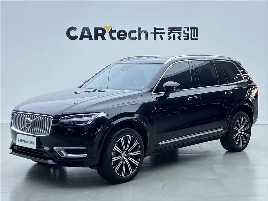Volvo XC90 — фото 1