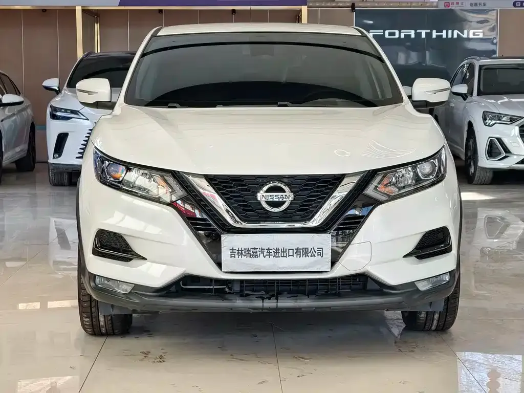Nissan Qashqai — фото 1