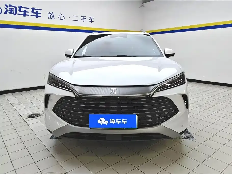 BYD L DM-i — фото 8