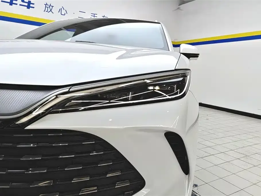 BYD L DM-i — фото 3