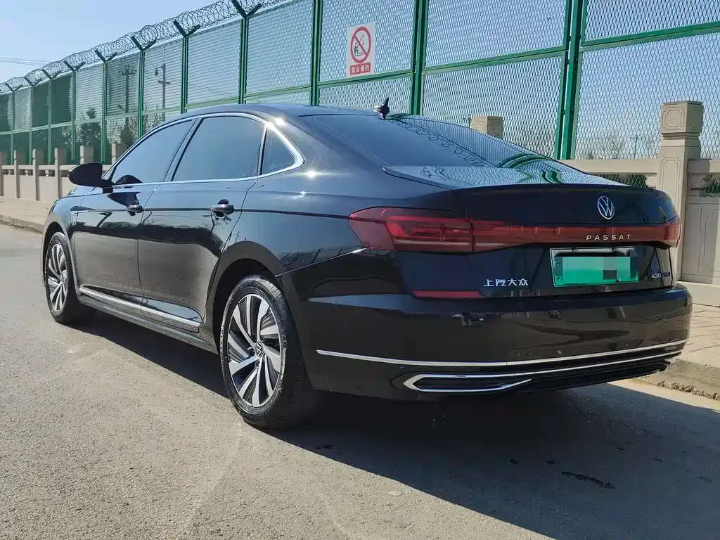 Volkswagen Passat New Energy — фото 7