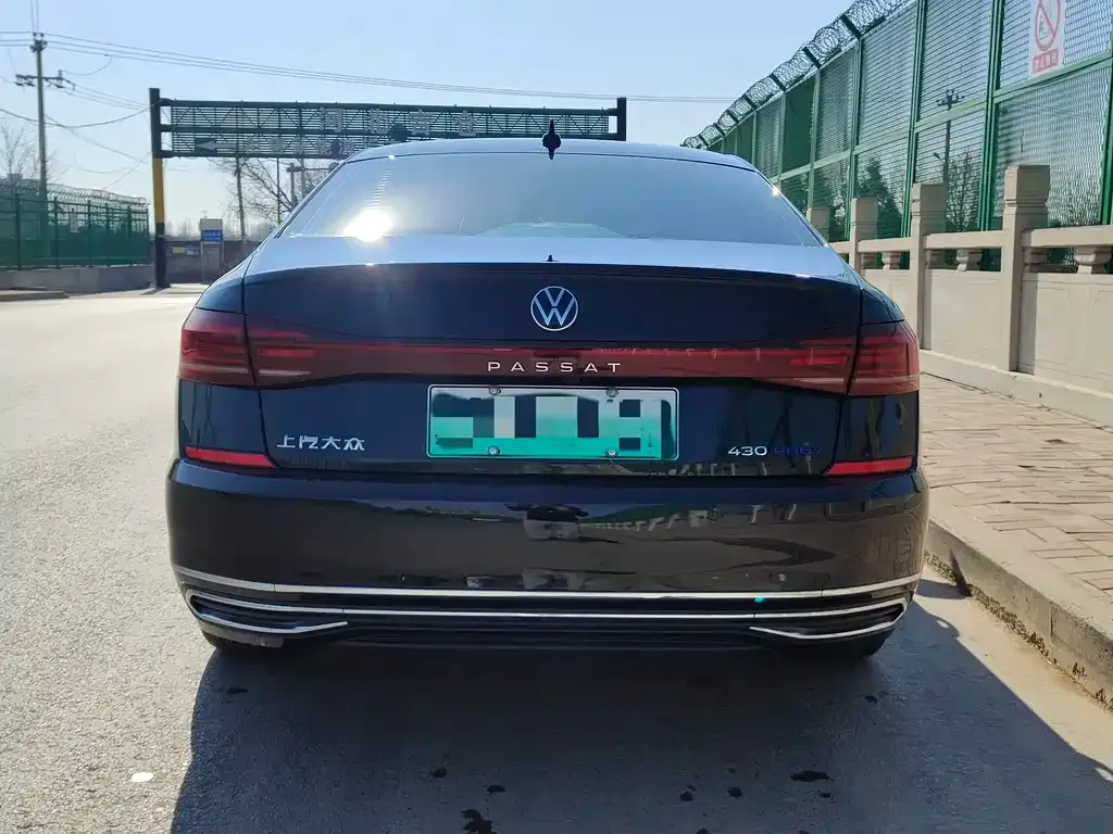 Volkswagen Passat New Energy — фото 6