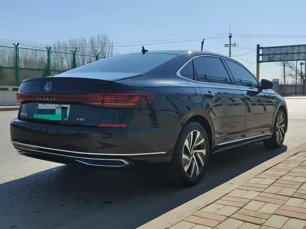 Volkswagen Passat New Energy — фото 4