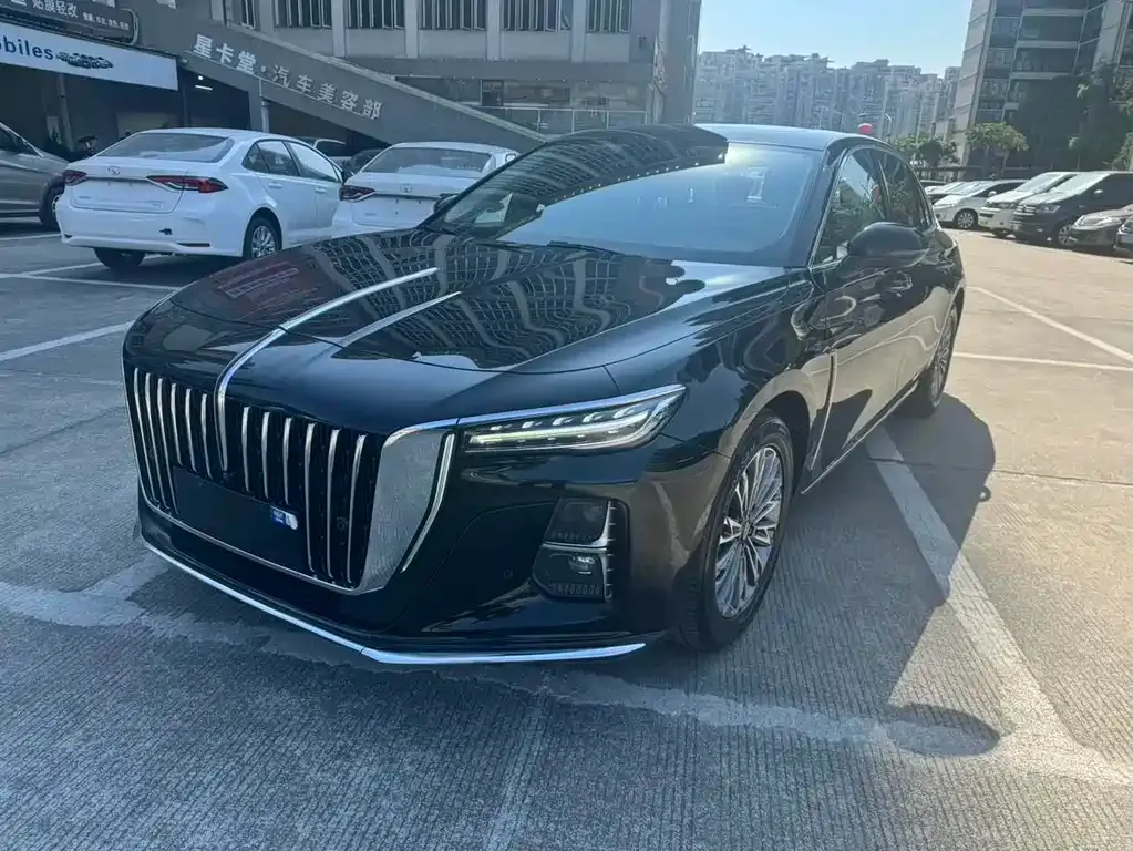 Hongqi H5 — фото 1