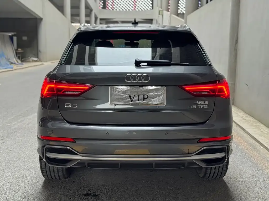 Audi Q3 — фото 10