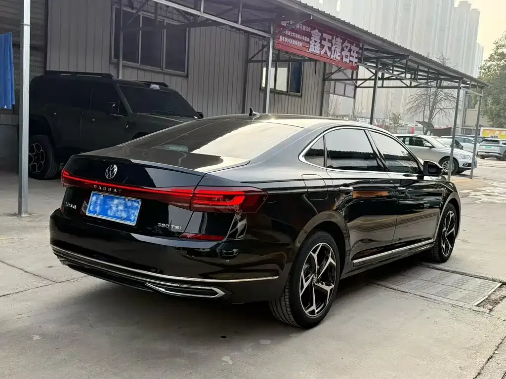 Volkswagen Passat — фото 6