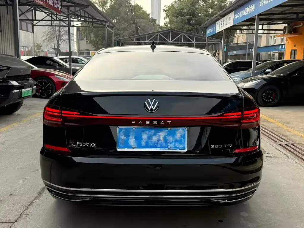 Volkswagen Passat — фото 4