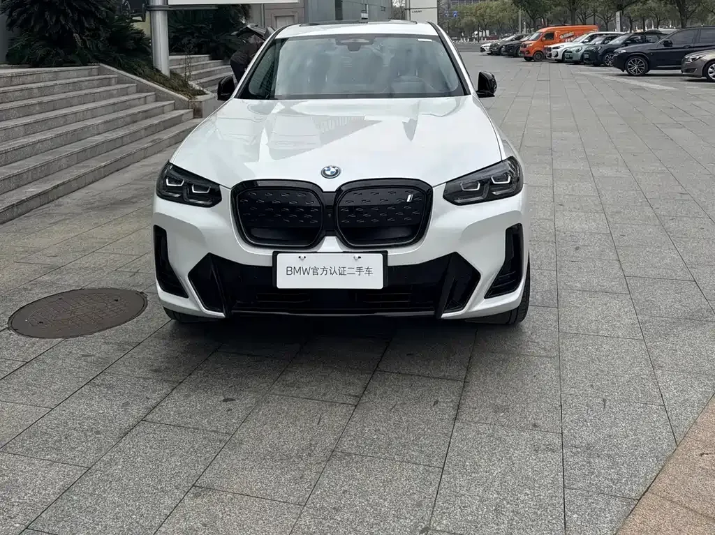 BMW iX3 — фото 6