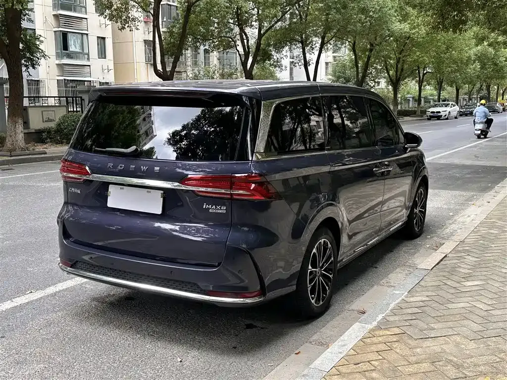 Roewe iMAX8 — фото 10