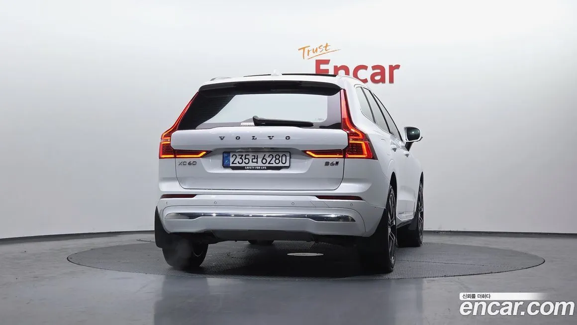 Volvo XC60 — фото 3