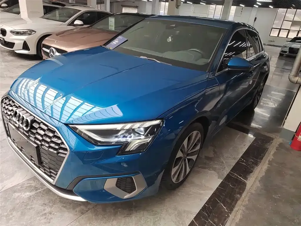 Audi A3 — фото 1