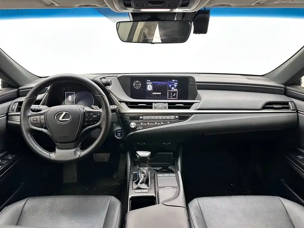 Lexus ES — фото 10