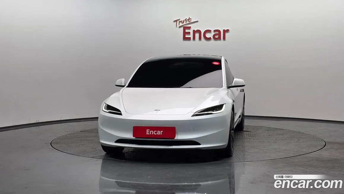 Tesla Model 3 — фото 8