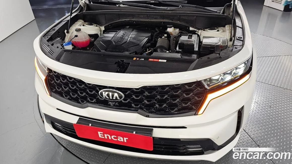 Kia Sorento — фото 6