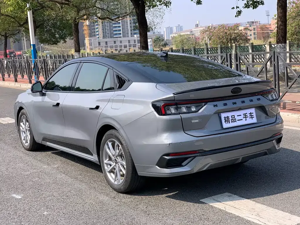 Ford Mondeo — фото 10