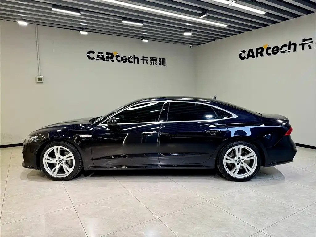 Audi A7L — фото 5