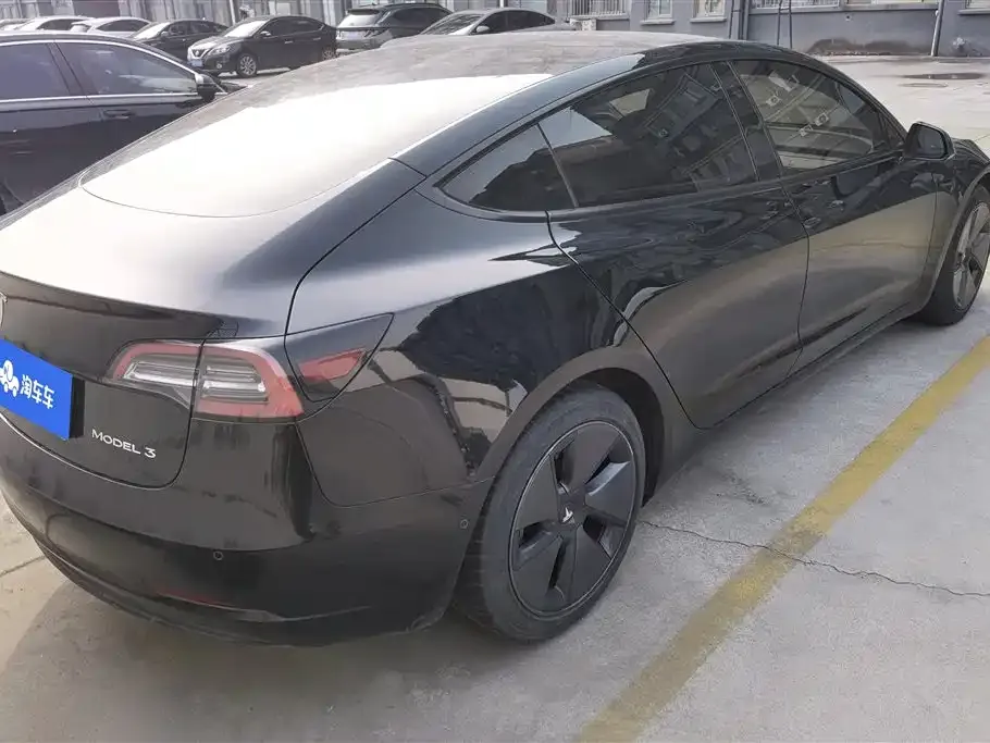 Tesla Model 3 — фото 9