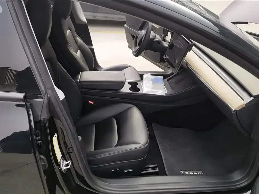 Tesla Model 3 — фото 2