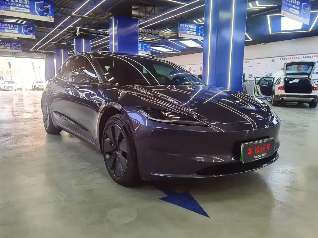 Tesla Model 3 — фото 7